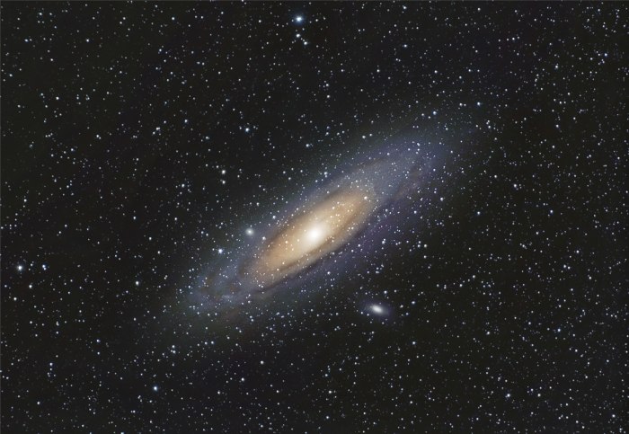 4. Галактика Андромеды (m 31, NGC 224, Андромеда или туманность Андромеды)