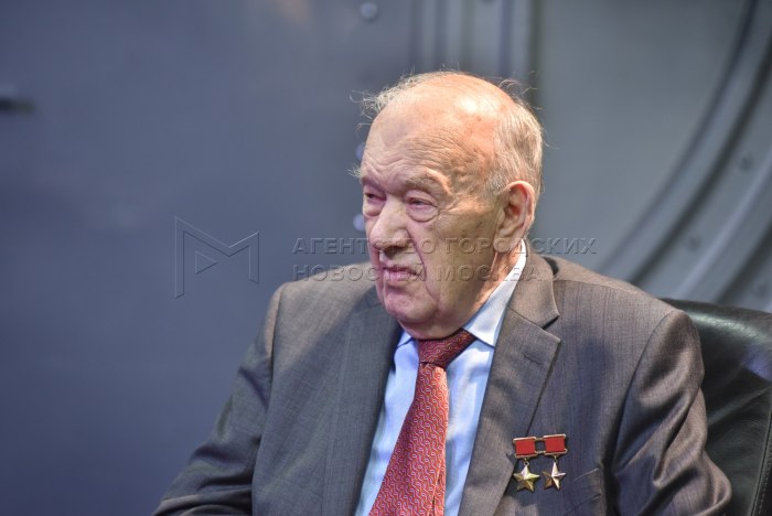 Алексей Станиславович Елисеев космонавт