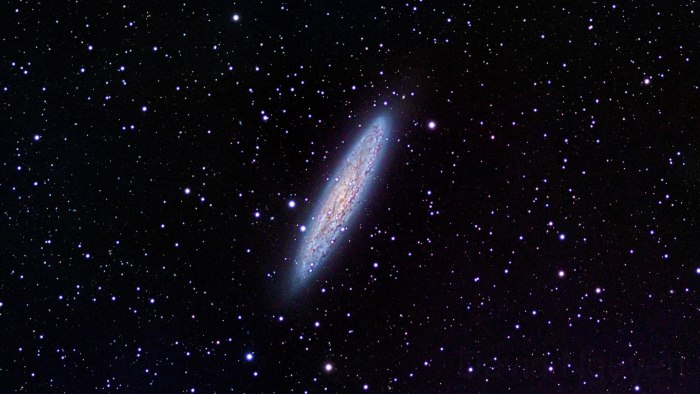Галактика Веретено NGC 5866