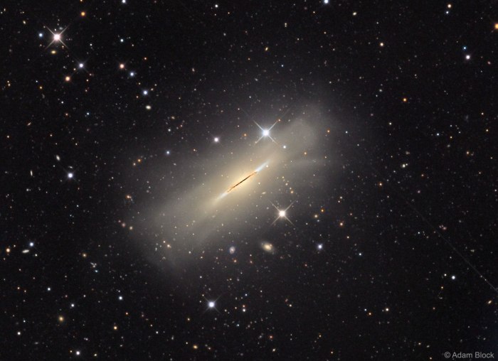 Линзовидная Галактика NGC 5866