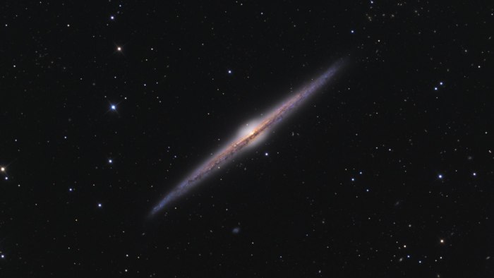 Линзовидная Галактика NGC-5010