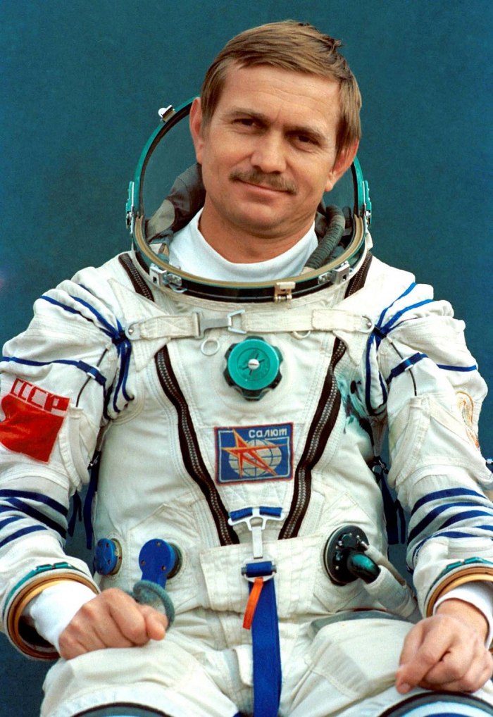 Космонавт Березовский Анатолий
