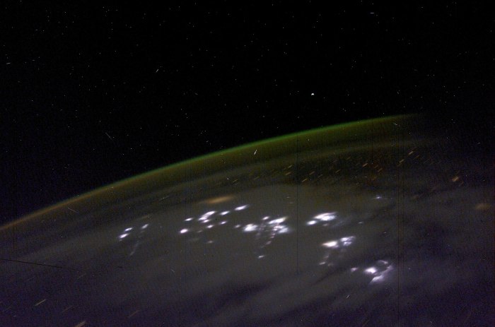 Гроза вид из космоса