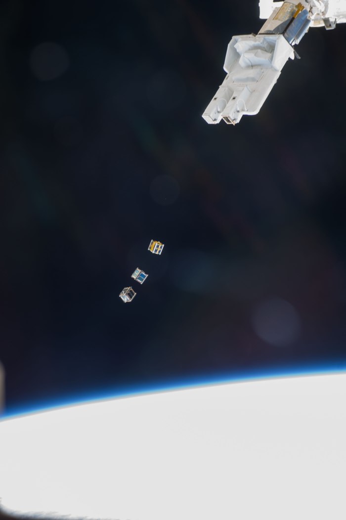 Космический аппарат CUBESAT