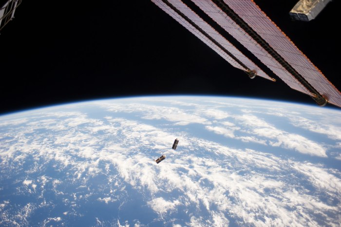 Космический аппарат CUBESAT