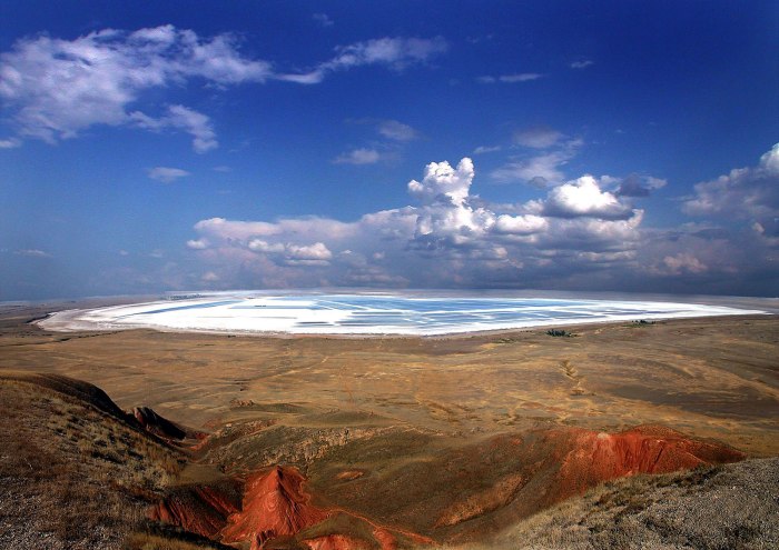 Гора Богдо
