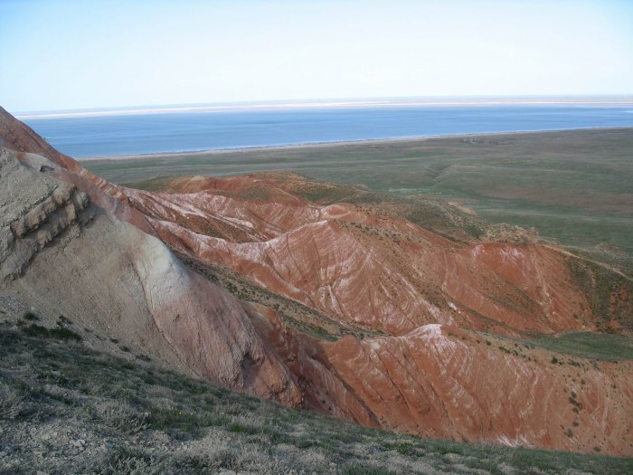 Гора Богдо