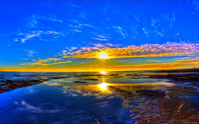 Dawn Beach background