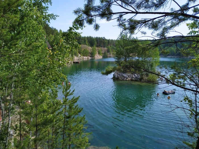 Караканский Бор мраморное озеро