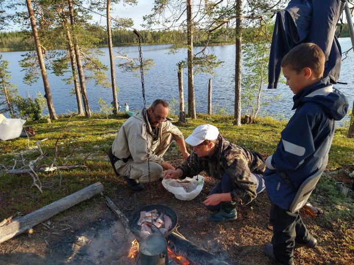 Лодка спасателей