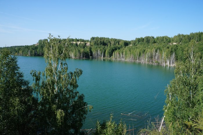 Голубая Лагуна Боровичи озеро