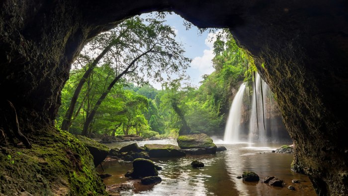 Горы джунгли водопад