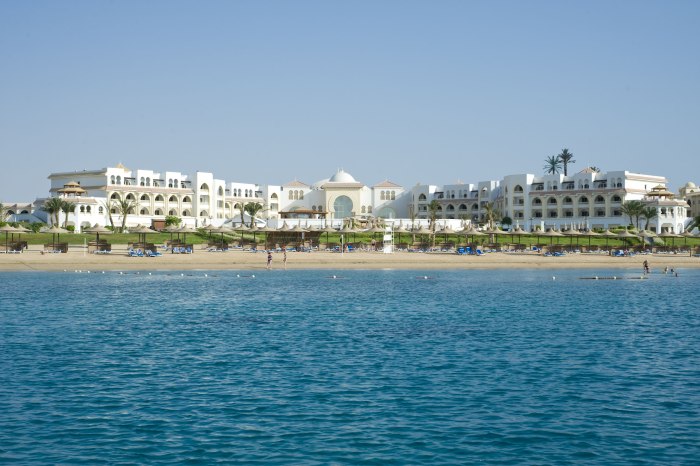 Отель Pyramisa Sahl Hasheesh Resort
