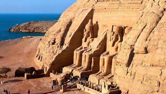 Заупокойный храм царицы Хатшепсут нач. 15 В.