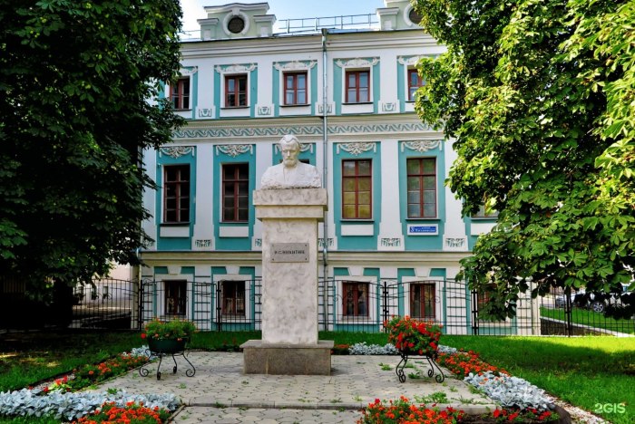 Иван Саввич Никитин памятник