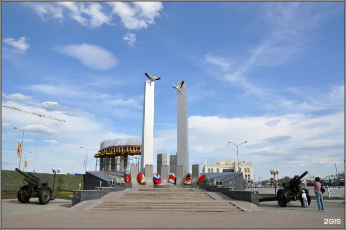 Памятник рудокопу в верхней Пышме