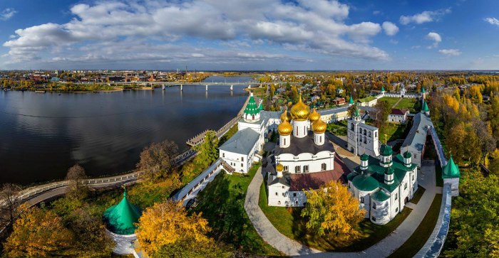 Ипатьевский монастырь с высоты птичьего полета