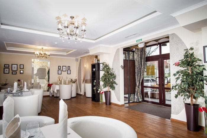 «Круиз» отель Kompass Hotel