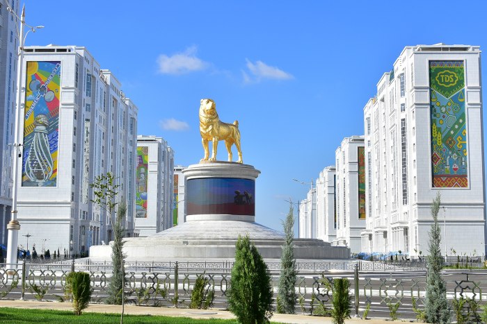Ашхабад алабай монумент туркменский