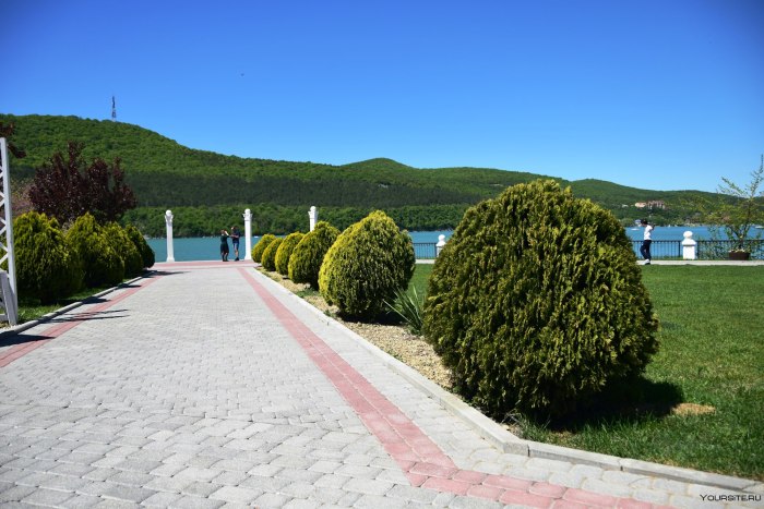 Новороссийск озеро Абрау Дюрсо