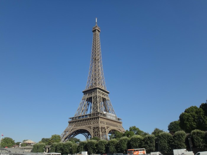 Эйфелева башня (la Tour Eiffel)