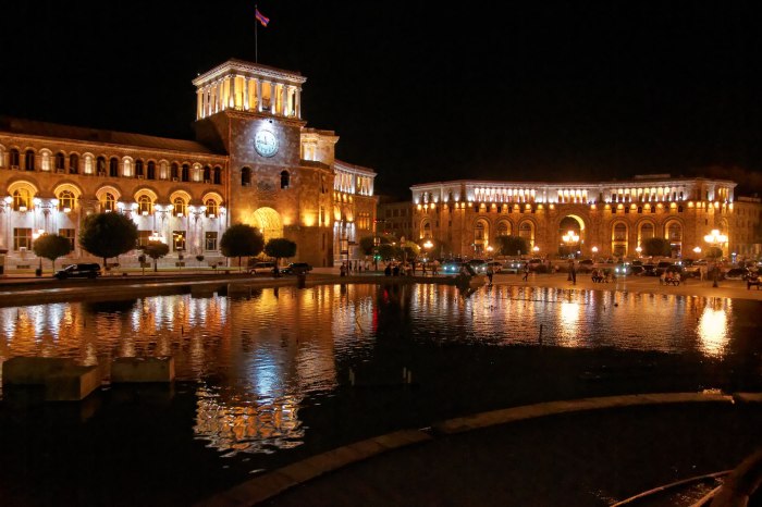 Площадь Республики Ереван ночью