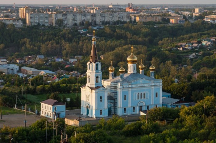 Памятник пушка Каменск-Уральский