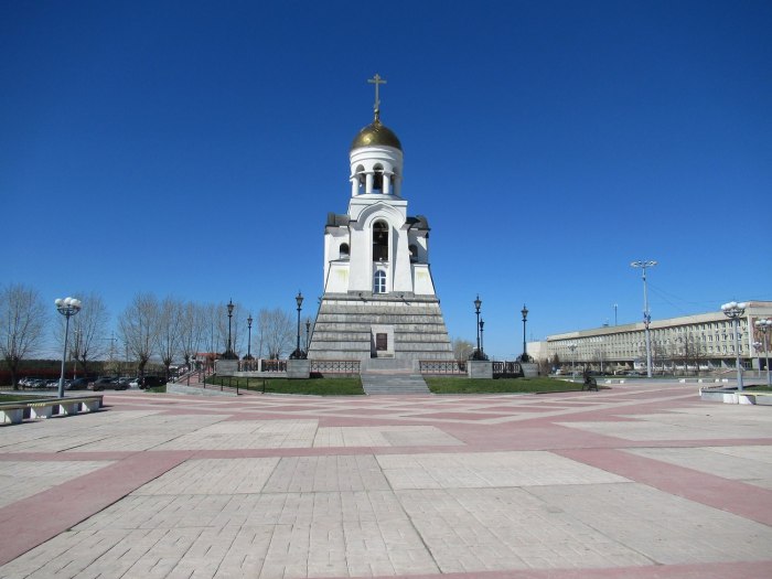 Памятник пушка Каменск-Уральский