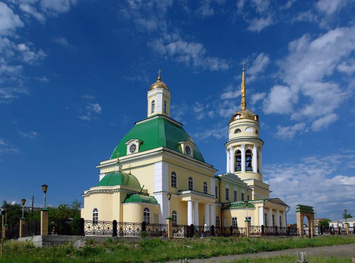 Каменск УРАЛЬСКИЙЦЕРКОВЬ Покров Божией матери