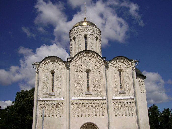 Дмитриевский собор 1194