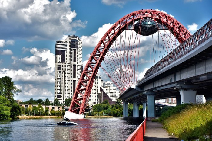 Вантовый мост в Москве