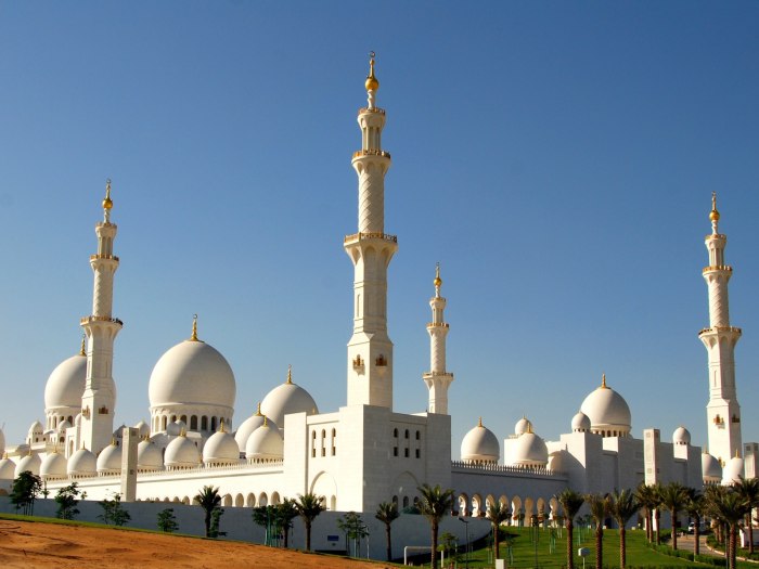 Набережная Corniche Абу Даби
