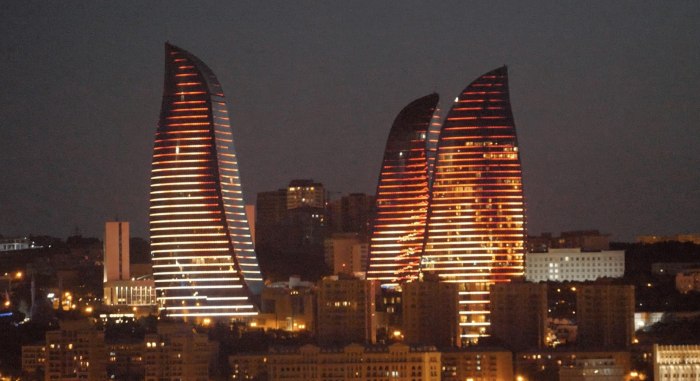 Пламя небоскребы Баку