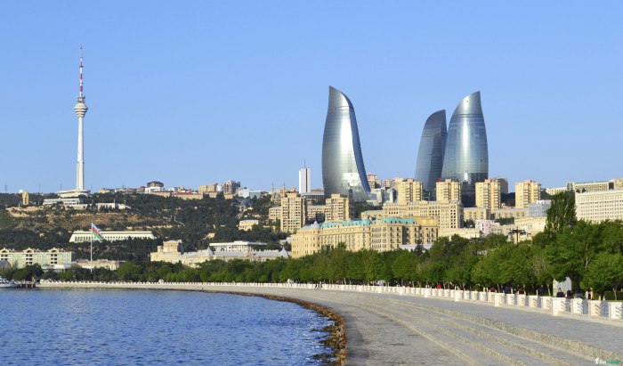 Достоприме азерб Баку