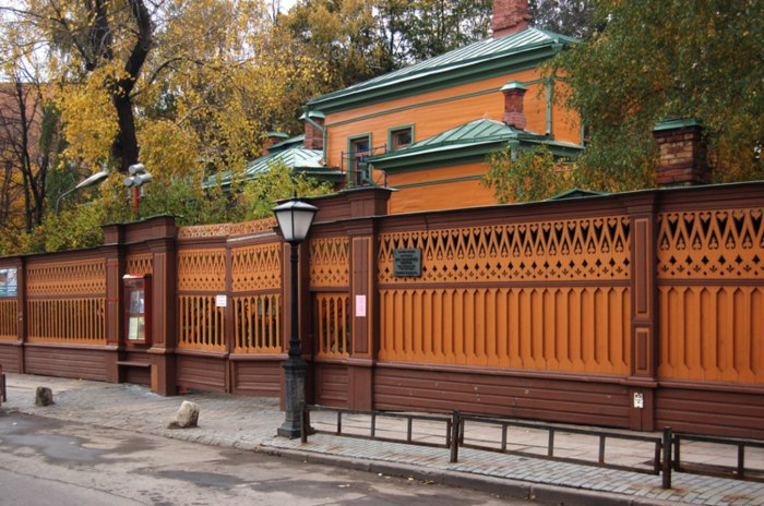 Дом музей Льва Толстого в Москве