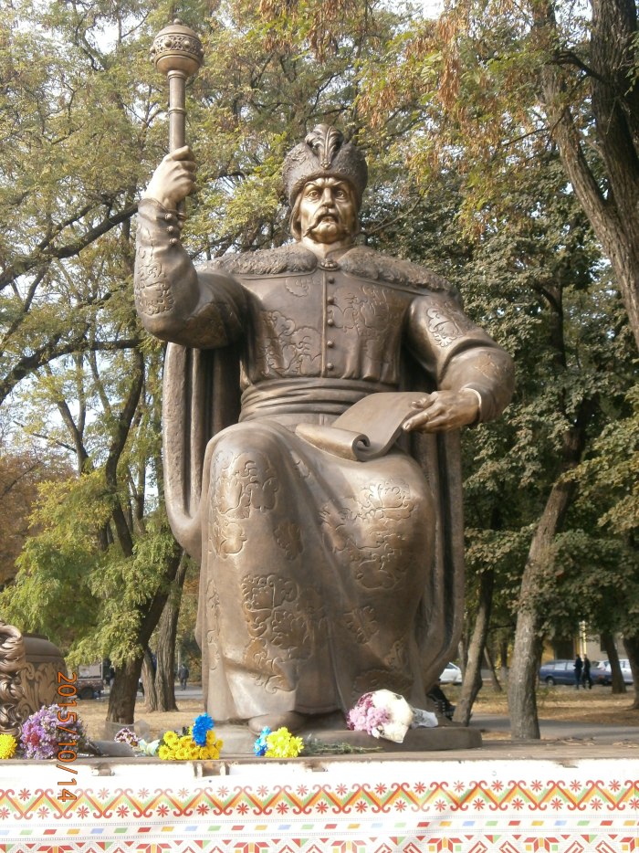 Памятник Карлу 11 в Карлскруне