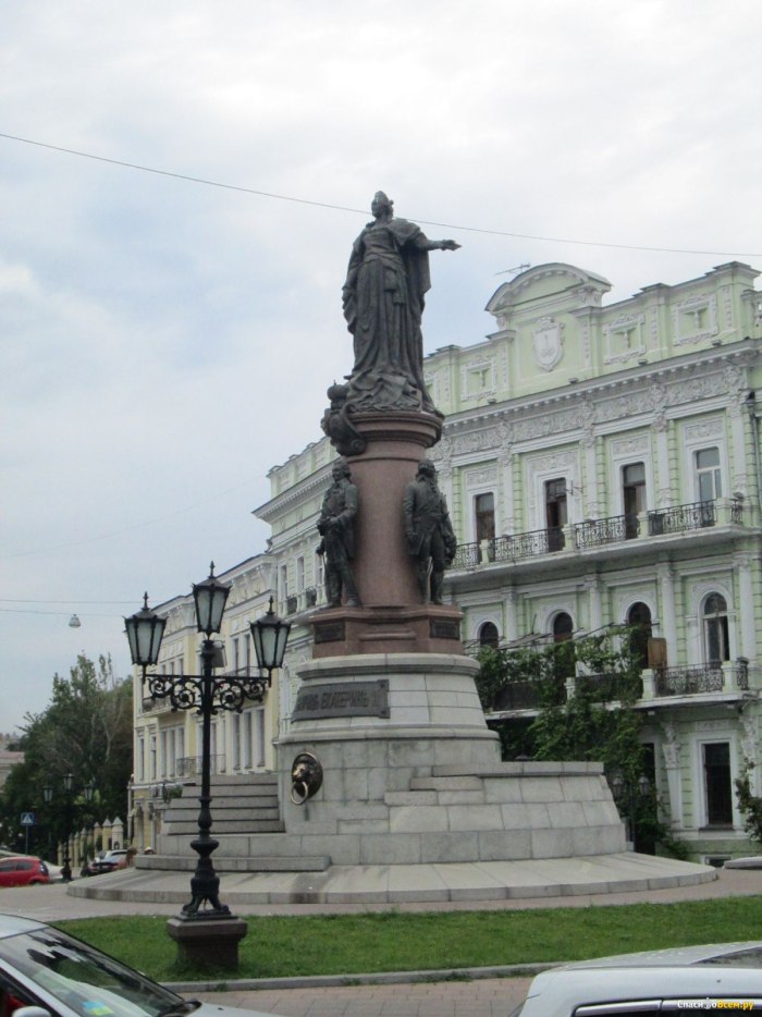 Памятник Екатерине 2 в Симферополе