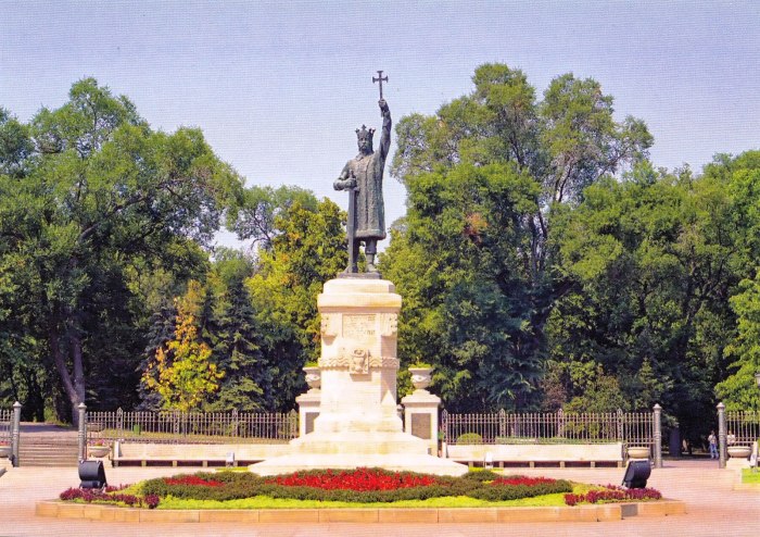 Stefan cel mare памятник