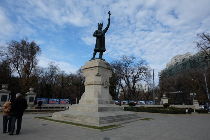 Памятник Стефану великому