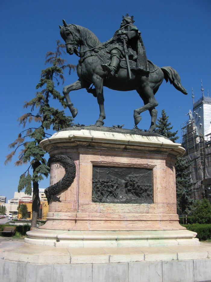 3 Молдована памятник