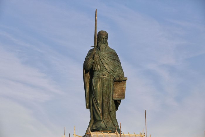 Памятник Штефану чел Маре в Кишиневе