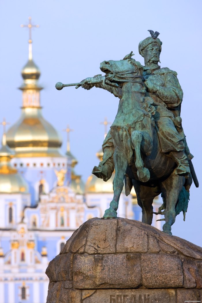 Памятник Богдану Хмельницкому в Киеве