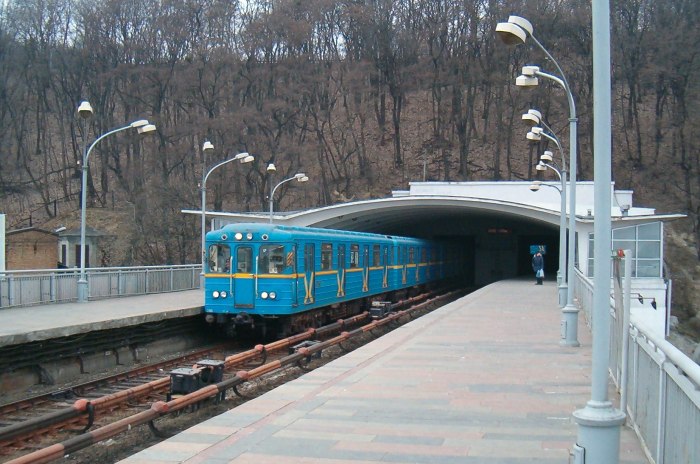 Станция метро Днепр Киев мост