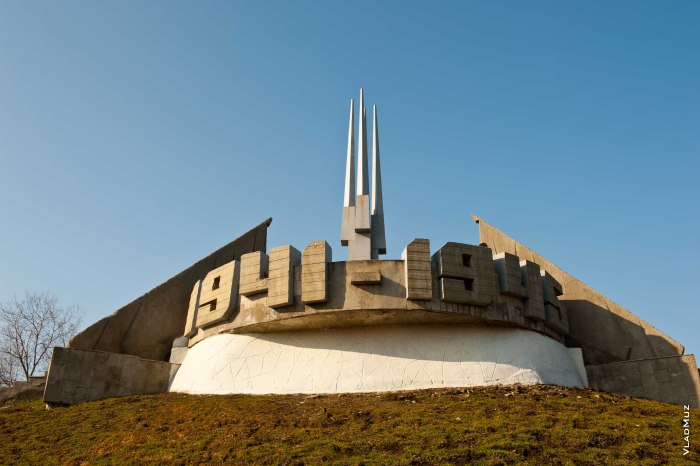 Минск город герой здание