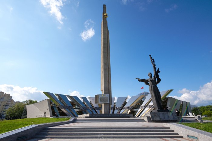 Мемориальный комплекс Курган славы