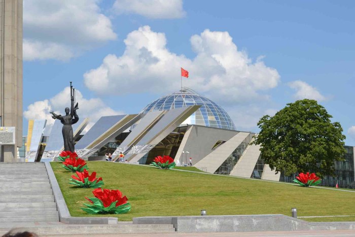 Мемориальные камни городам-героям