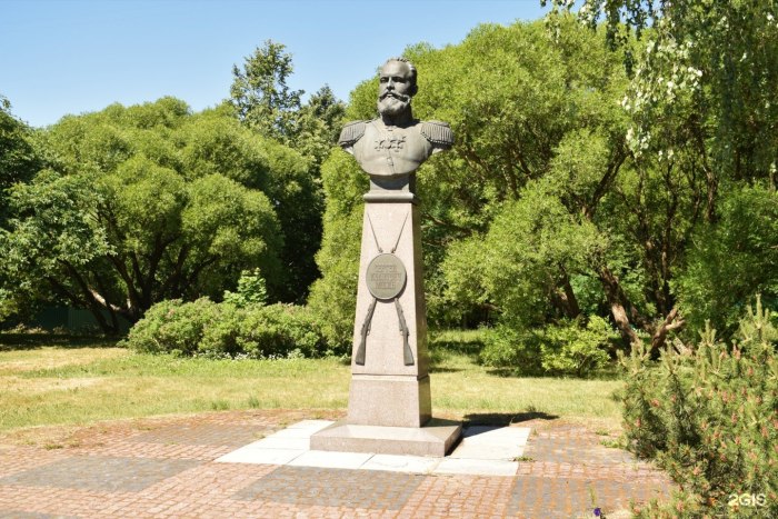 Леня Голиков памятник Великий Новгород