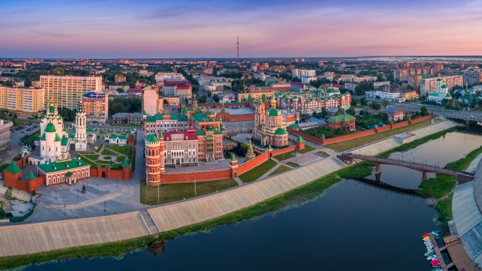 Жёлтое здание Йошкар-Ола