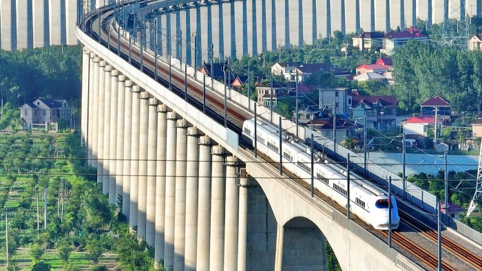 Мост Жуйи в Китае