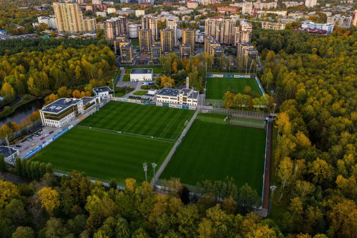 Удельный парк, Санкт-Петербург, Фермское шоссе